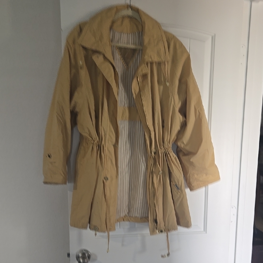 Women's Tan Jacket